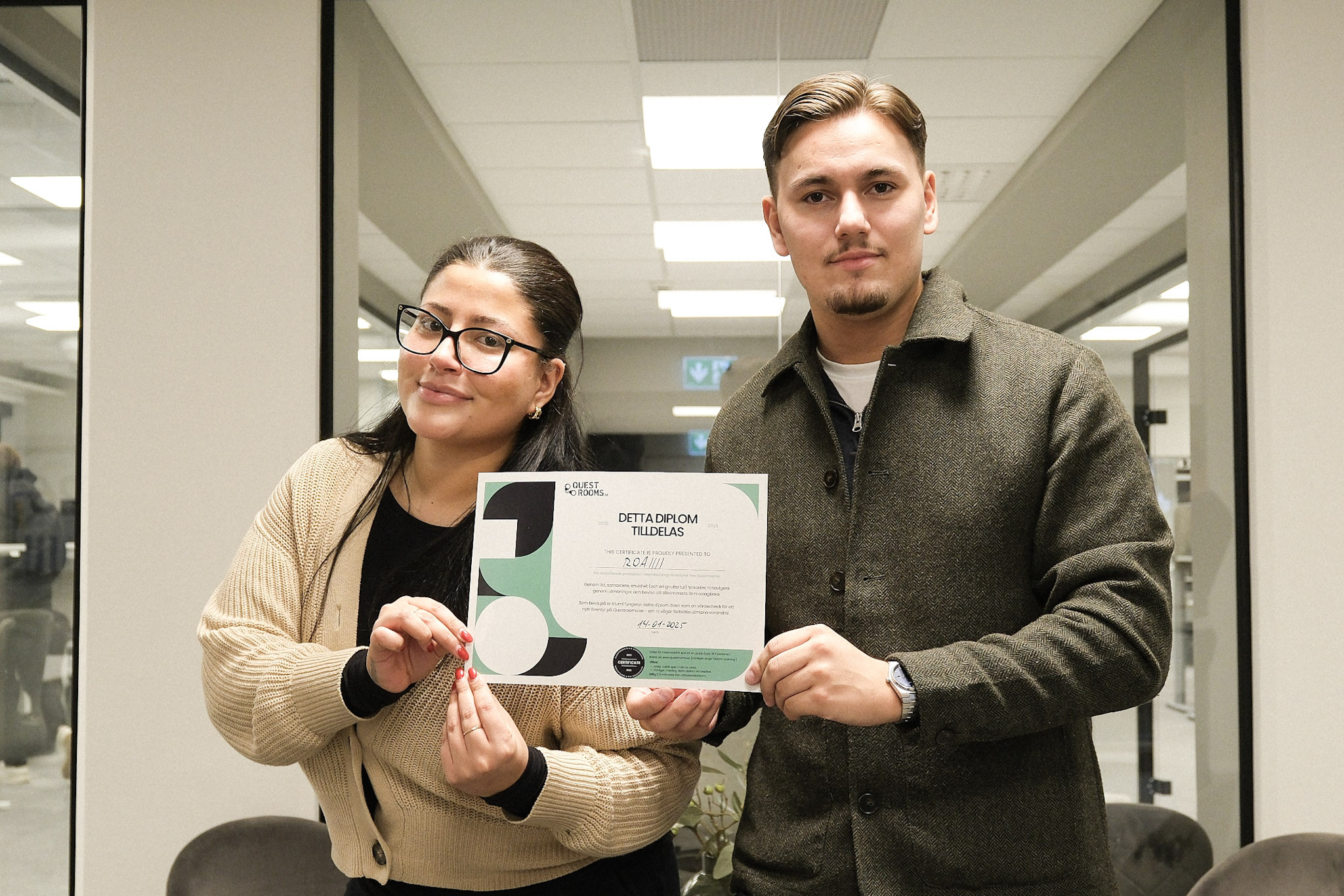 Stort team spelar AR-spel
